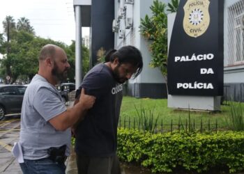 Suspeito de matar namorada e carbonizar corpo em lareira no RS confessa crime em depoimento à polícia, diz delegada