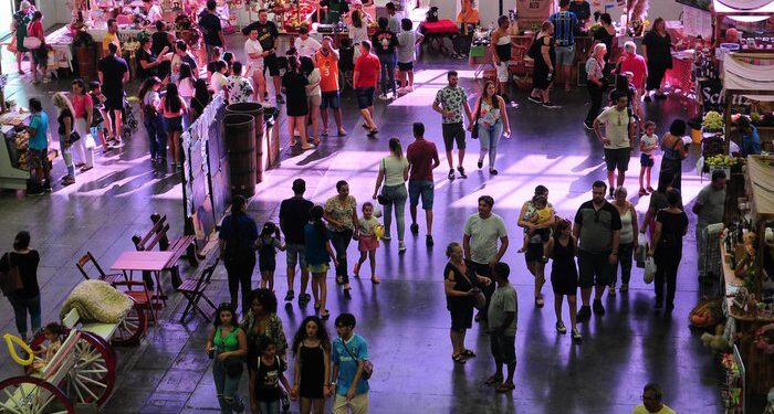 Em três finais de semana, Festa das Colheitas recebe mais de 40 mil visitantes em Caxias do Sul