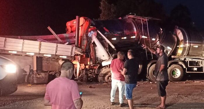Motorista morre em acidente com quatro veículos em Carlos Barbosa
