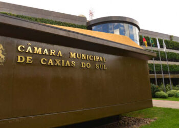 Camâra de Vereadores de Caxias do Sul aceita pedido para o processo de cassação do parlamentar Sandro Fantinel