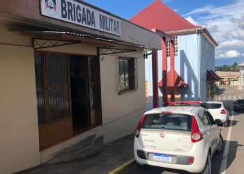 BM de Nova Roma do Sul aborda condutor com habilitação vencida a mais de 30 dias