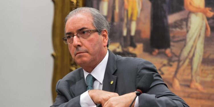Desembargador cassa decisão que obrigava Eduardo Cunha a devolver carros de luxo