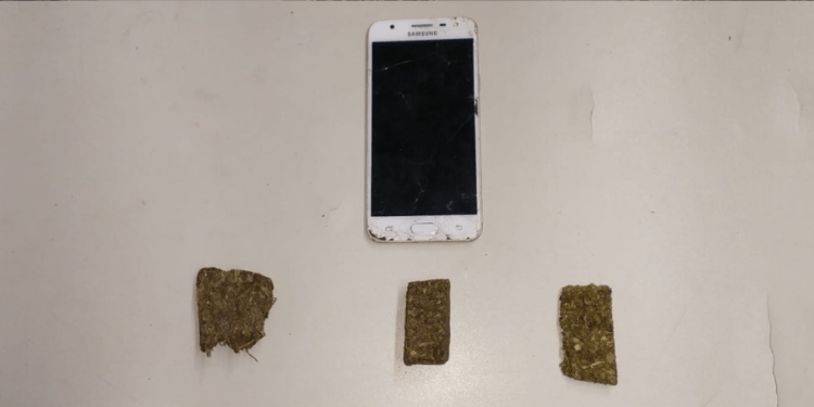 Polícia de Veranópolis prende rapaz vendendo droga no centro da cidade