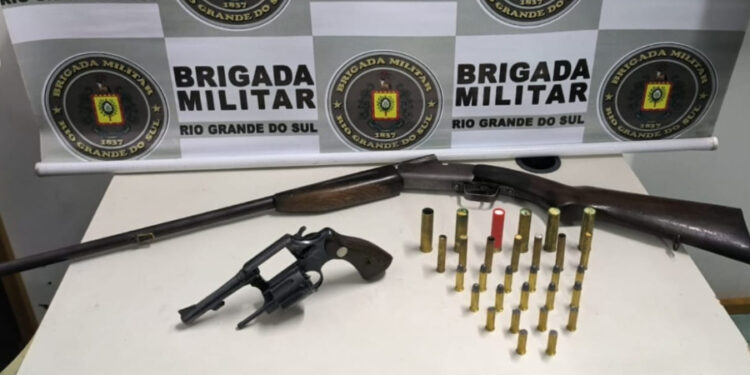 Polícia prende homem de 60 anos de idade por posse ilegal de armas de fogo em Fagundes Varela