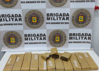 Tiroteio da polícia com bandidos termina com um indivíduo morto, um ferido e três presos em Farroupilha