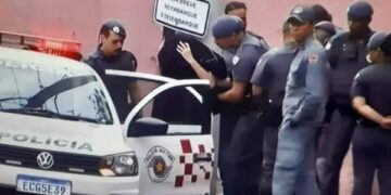 Aluno esfaqueia professores e colegas em escola estadual de SP