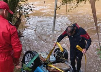 Bombeiros continuam buscas por mulher que desapareceu após chuvas em Picada Café