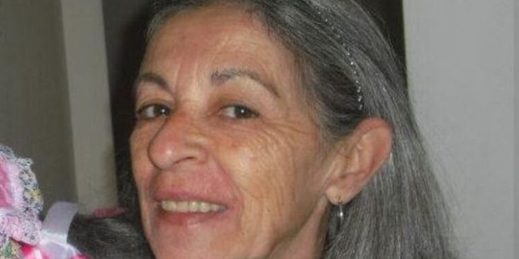 ‘Mesmo aposentada, lecionava por amor aos alunos’, diz o sobrinho da professora morta em ataque