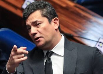 Moro espera apoio do governo em projeto de lei como ‘retratação’ de Lula