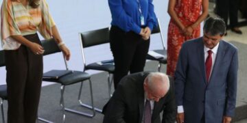 Lula cobra fiscalização rigorosa do novo Bolsa Família