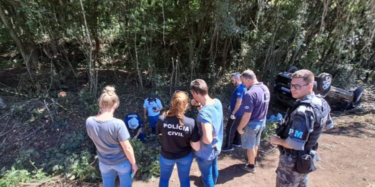 PMs do 4º Batalhão de Choque prendem integrantes de uma quadrilha que havia atacado uma chácara em Caxias do Sul