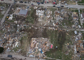 Tornados e fortes tempestades deixam pelo menos 32 mortos nos EUA