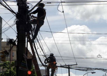 Nova lei determina prazo de 15 anos para fiação subterrânea completa em Porto Alegre