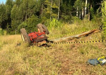 Homem morre em acidente com trator no interior de Carlos Barbosa