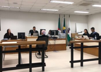 Justiça condena mulher acusada de tentar matar prefeito de Palmitinho a quase 11 anos de prisão