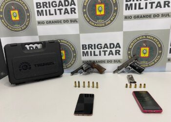 Brigada Militar faz apreensão de drogas e armas em Caxias do Sul