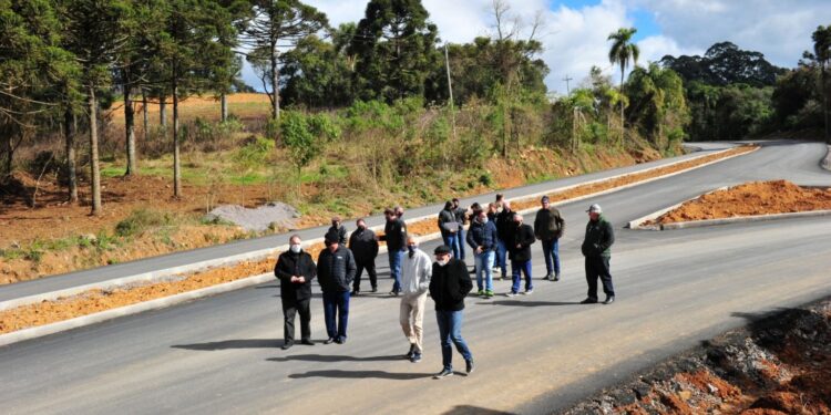 Segundo o DAER obras na ERS-437/448, entre Antônio Prado e Nova Roma do Sul devem ser retomadas ainda esse mês