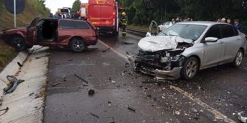 Uma pessoa morre e duas ficam feridas num grave acidente em Muitos Capões