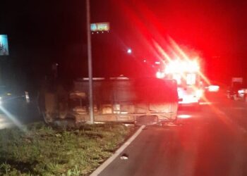 Capotamento é registrado na ERS-122, em Farroupilha