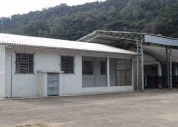 Adolescente é apreendido por porte de faca em escola de ensino médio em Galópolis