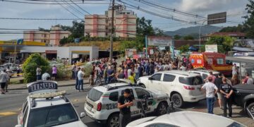 Quatro crianças são mortas em ataque a creche em Blumenau