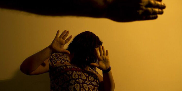 Lula sanciona mudanças na Lei Maria da Penha que garantem medidas protetivas a partir da denúncia da mulher