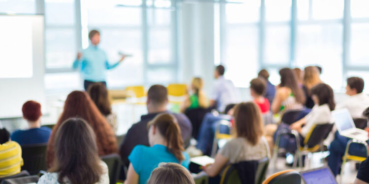 Governo do RS aprova reajuste salarial de 9,45% para parte dos professores