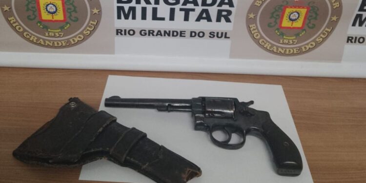 Polícia prende homem por atirar na esposa no interior de Garibaldi