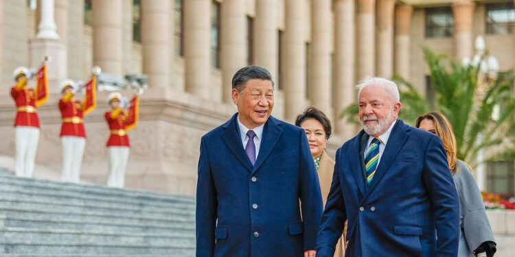 Lula e Xi Jinping assinam 15 acordos de parceria em Pequim