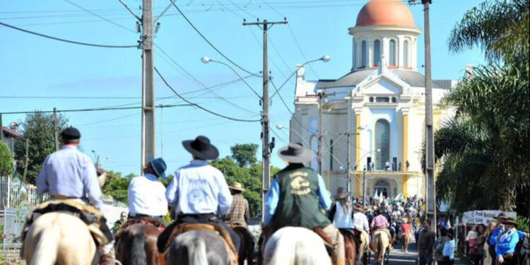 Preparação da 144ª Romaria de Nossa Senhora de Caravaggio continua com pré-romarias de Cavalgada da Fé e Romaria das Crianças neste sábado