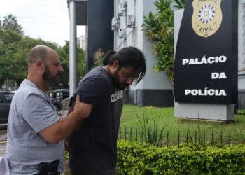 Polícia indica suspeito por feminicídio e violência psicológica após morte e carbonização do corpo da namorada em lareira no RS