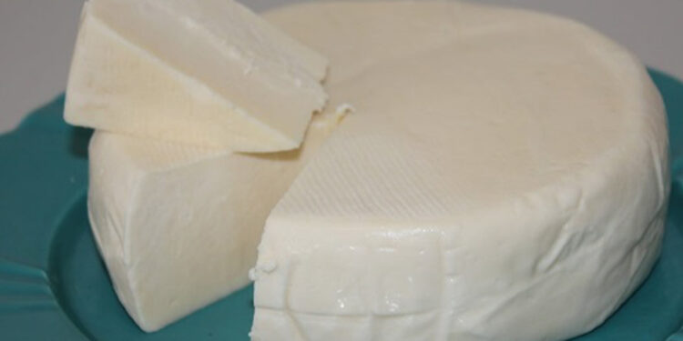 Sargento reformado tenta pagar encontro sexual com queijo e telefone antigo em BH