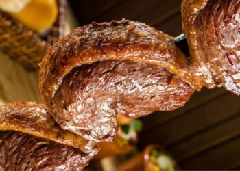 Vou comer mais picanha? Preço da carne cai 2,7% no ano e pode cair mais