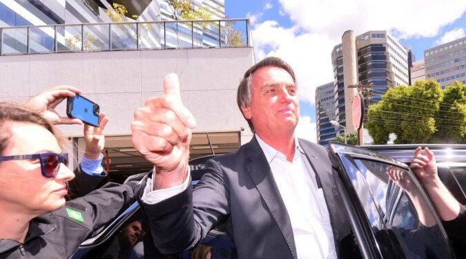 Veja tamanho da dívida de Bolsonaro e como ele deve usar dinheiro do pix