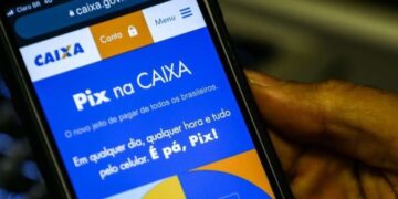 Mulher erra PIX e transfere R$ 3,5 mil para Bolsonaro