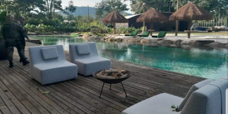 Neymar é multado em nova vistoria em Mangaratiba; agentes identificaram descumprimento de interdição