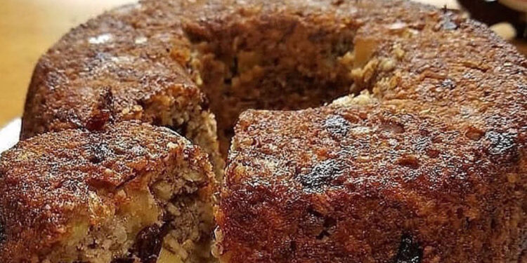 Bolo de banana com maçãs