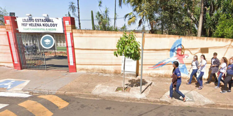 Atirador que atacou escola no Paraná é achado morto na cadeia