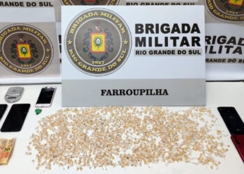 Casal é preso com 1.200 porções de crack, em Farroupilha