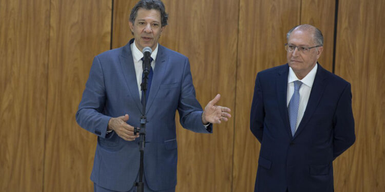 Programa para carro popular dará descontos de R$ 2 mil a R$ 8 mil