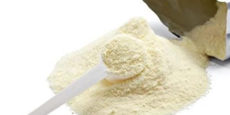 Produtores de leite pedem urgência na taxação de produtos lácteos importados