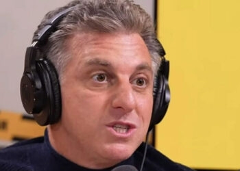 “Idiotas”, diz Luciano Huck sobre tripulantes de submarino que sumiu