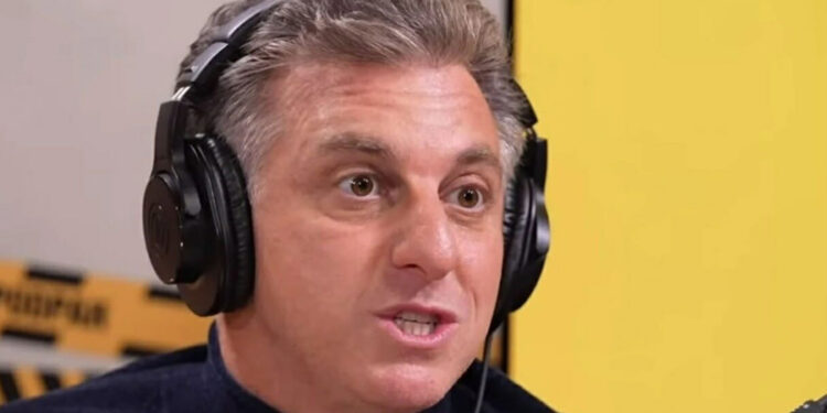 “Idiotas”, diz Luciano Huck sobre tripulantes de submarino que sumiu