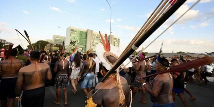 Manifestações indígenas contra o marco temporal fecham rodovias no país
