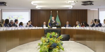 Está proibido ter novas ideias antes de cumprir o prometido, diz Lula