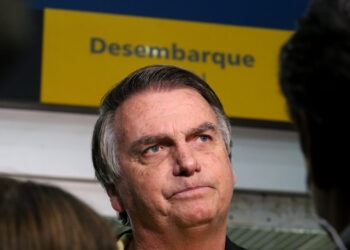 Por 5 votos a 2, TSE torna Bolsonaro inelegível por oito anos