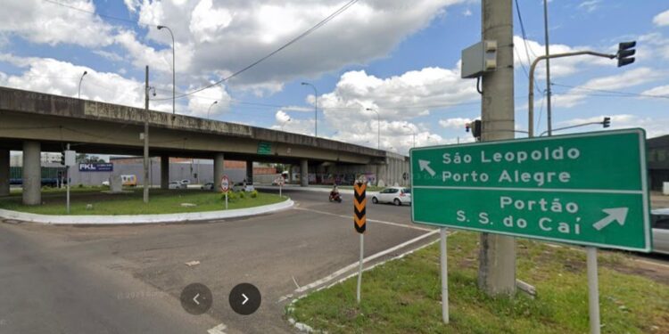 Bloqueio parcial da BR-116 no viaduto da Scharlau