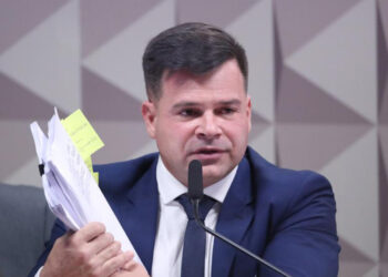 Ministro do Supremo dá 48 horas para CPI prestar informações sobre quebra de sigilo de ex-diretor da Polícia Rodoviária Federal