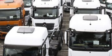 Lula assina MP que destina mais R$ 300 mi para compra de carros