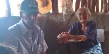 Após quase 80 anos juntos, idoso de 105 anos e esposa de 100, morrem com 4 horas de diferença